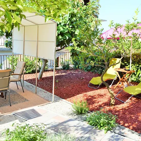 Mit Grill- Terrasse Und Garten By Interhome 아파트 트로기르