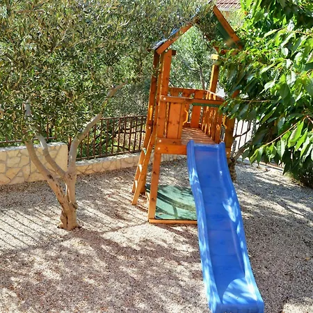 Mit Grill- Terrasse Und Garten By Interhome * Trogir