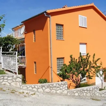 Mit Grill- Terrasse Und Garten By Interhome *