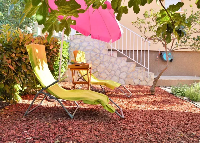 Mit Grill- Terrasse Und Garten By Interhome *