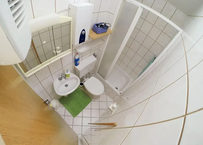 Apartment Mit Grill- Terrasse Und Garten By Interhome