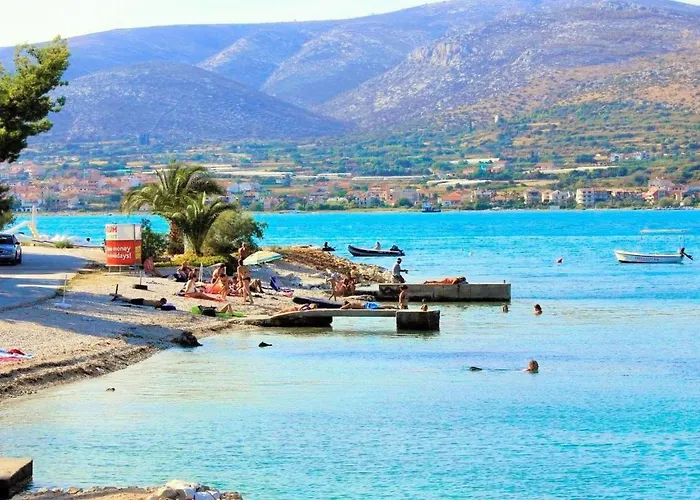 Mit Grill- Terrasse Und Garten By Interhome