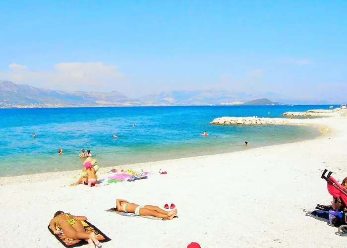 Apartment Mit Grill- Terrasse Und Garten By Interhome